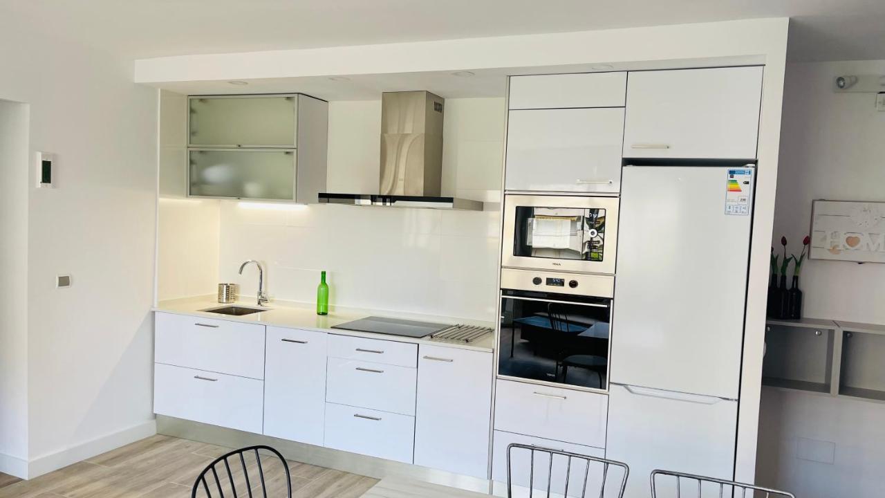 Delux Apartament Салоу Екстер'єр фото