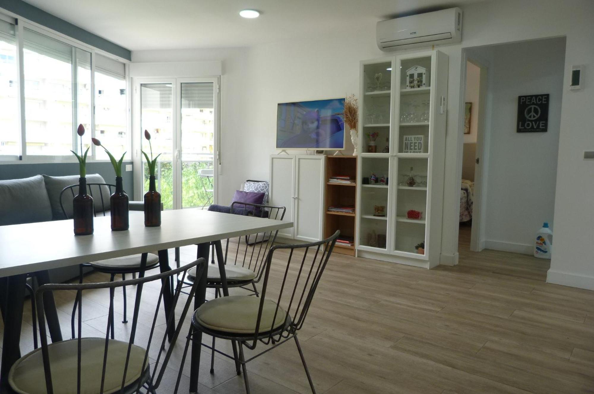 Delux Apartament Салоу Екстер'єр фото